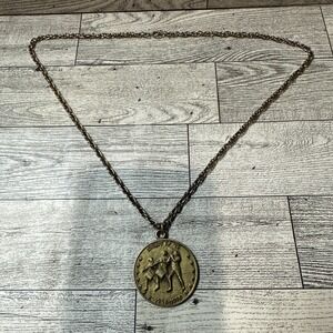 Commemorative Mint Bicentennial Spirit of 76 Coin Pendant Necklace Vintage